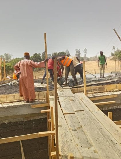 Coulage du pont qui relie mbideng au Quartier Belaka