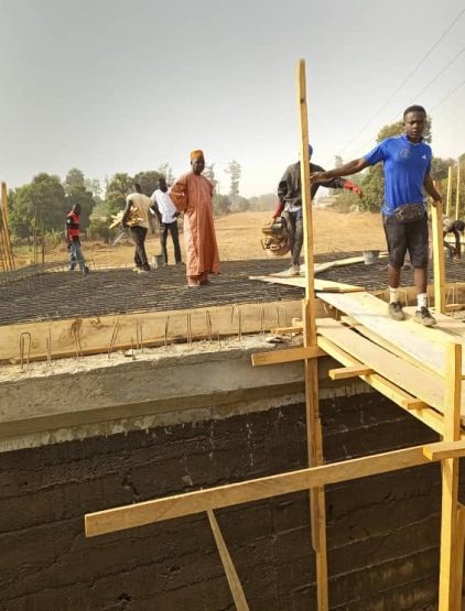 Coulage du pont qui relie mbideng au Quartier Belaka 5