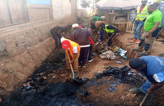 Investissement humain ce jeudi matin au carrefour Gabriel
