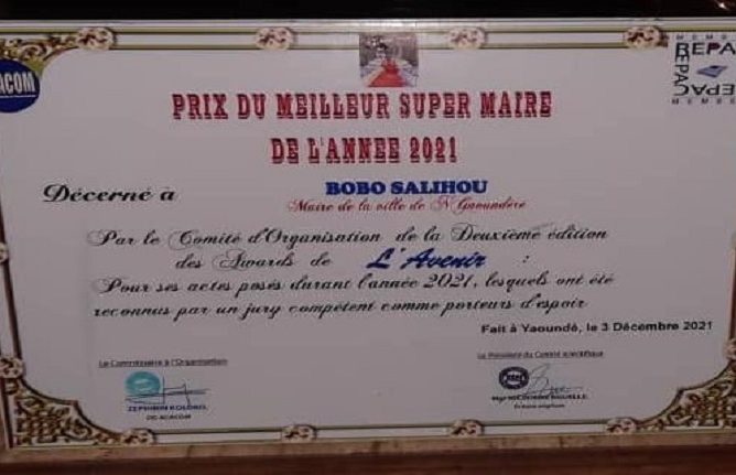 Le prix du Super Maire de l&rsquo;année 2021 décerné à Mr le Maire de la ville de Ngaoundéré