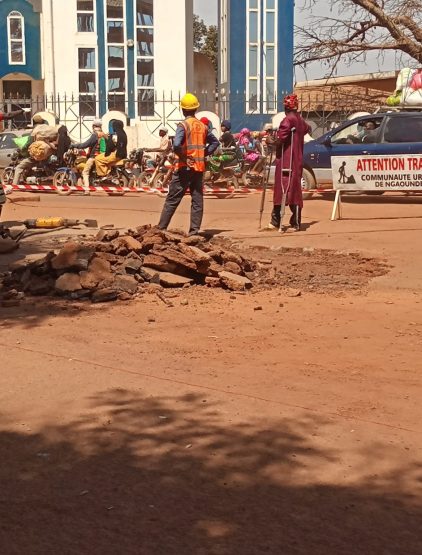 Reprise des Travaux de bouchage de Nid de poule dans les artères de la ville de Ngaoundéré 0