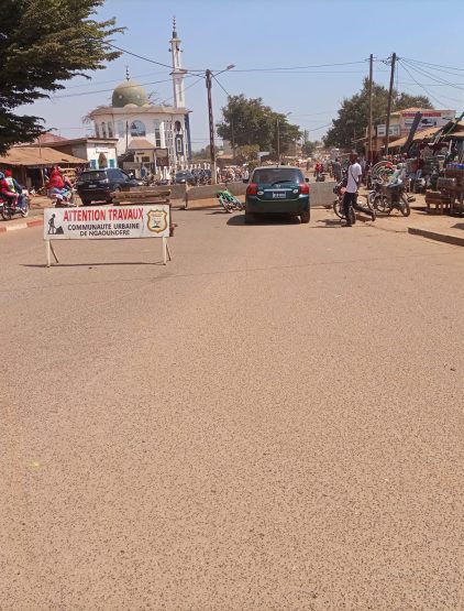Reprise des Travaux de bouchage de Nid de poule dans les artères de la ville de Ngaoundéré 3