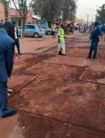 Traitement des pathologies des quelques voies bitumées cas de l&rsquo;axe Texaco-Carrefour Ministre 0