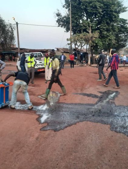 Traitement des pathologies des quelques voies bitumées cas de l&rsquo;axe Texaco-Carrefour Ministre 1