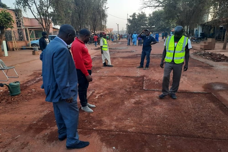 Traitement des pathologies des quelques voies bitumées cas de l&rsquo;axe Texaco-Carrefour Ministre