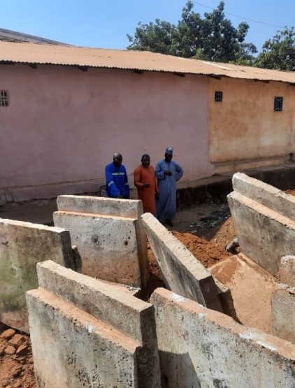 Travaux de Caniveaux et pose des buses sur le tronçon qui relie Taparé à Bayangari 2