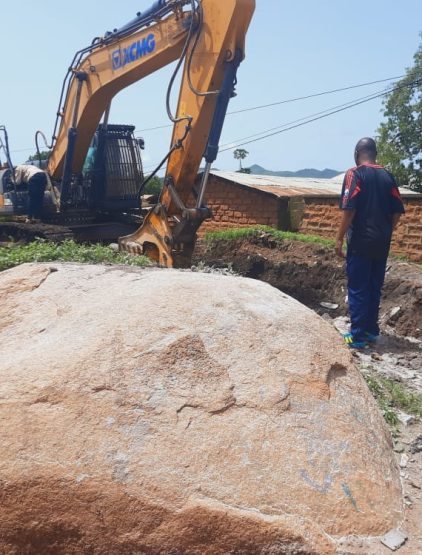 Travaux de déroctage pour l&rsquo;ouverture d&rsquo;une route au quartier sabongari gare 8