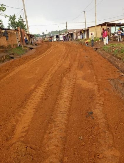 Travaux de remblayage et de curage de caniveaux au quartier Burkina 6