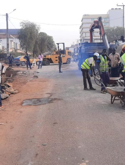 Travaux des caniveaux à la descente de la gare voyageur de ngaoundere 7