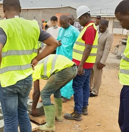 Visite du site des travaux de bitumage de la route de Gada Mabanga 1