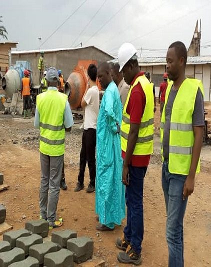 Visite du site des travaux de bitumage de la route de Gada Mabanga