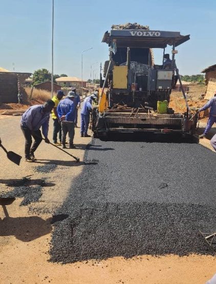 travaux de construction d&rsquo;une voirie structurante dans la ville 03