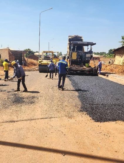 travaux de construction d&rsquo;une voirie structurante dans la ville 04